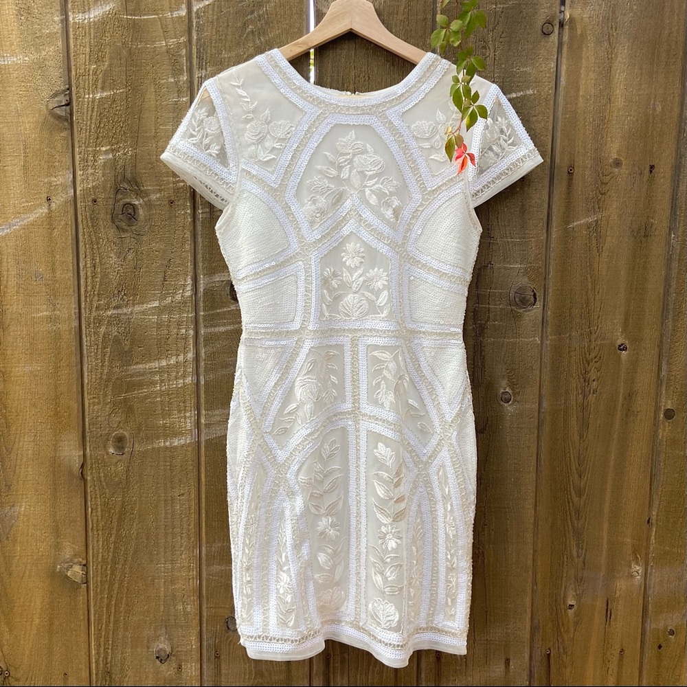 White Art Deco Sequins and Embroidered Bodycon Dress🌿